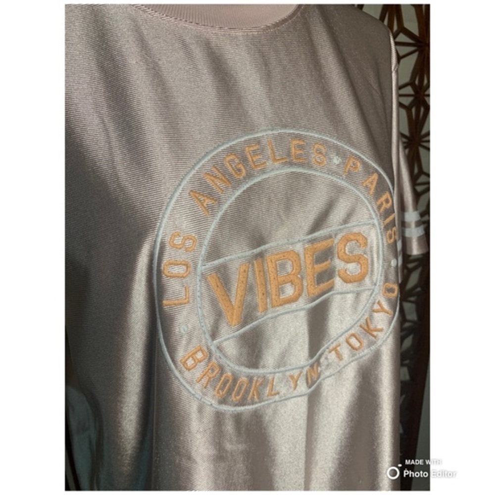 38🌞Forever 21🌞 - Picture 3 of 5